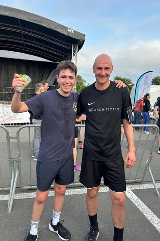 sportieve collega's, lopen, goede sfeer